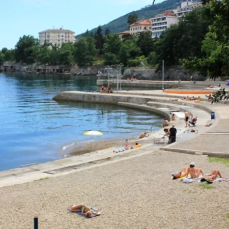 With A Parking Space Lovran, Opatija - 7869 Appartamento *