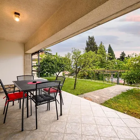With A Parking Space Lovran, Opatija - 7869 Appartamento Laurana